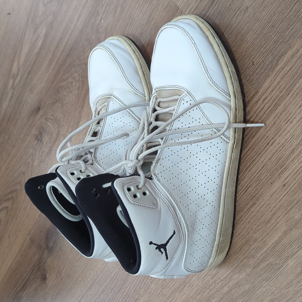 Mens Nike Jordan 1 Flight White sneakers, size 10